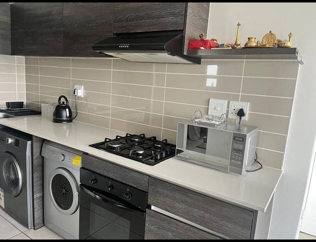 1 BEDROOM APARTMENT FOR SALE IN OLIVEDALE